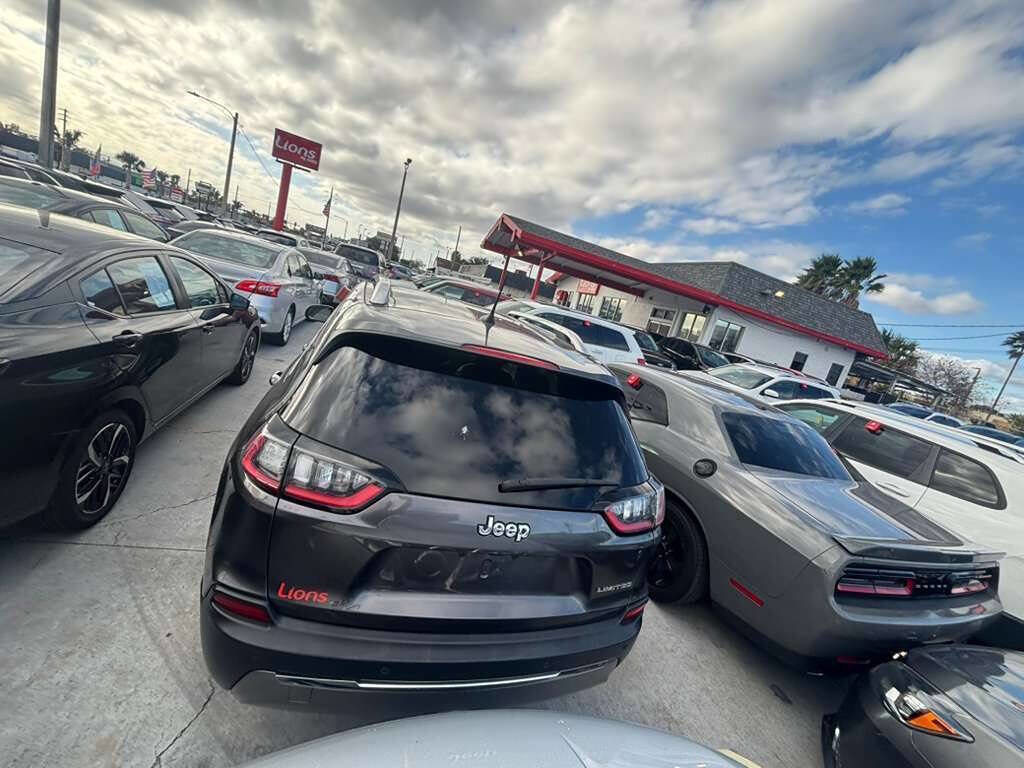 Used 2020 Jeep Cherokee Limited image 13