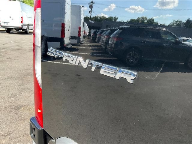 Used 2023 Mercedes-Benz Sprinter 2500 image 22