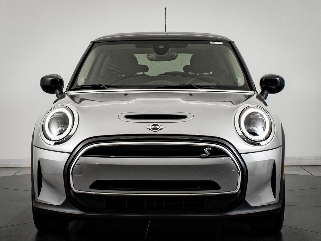 Used 2024 MINI Cooper SE image 2