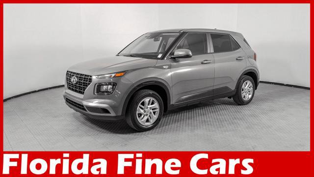 Used 2021 Hyundai Venue SE image 1