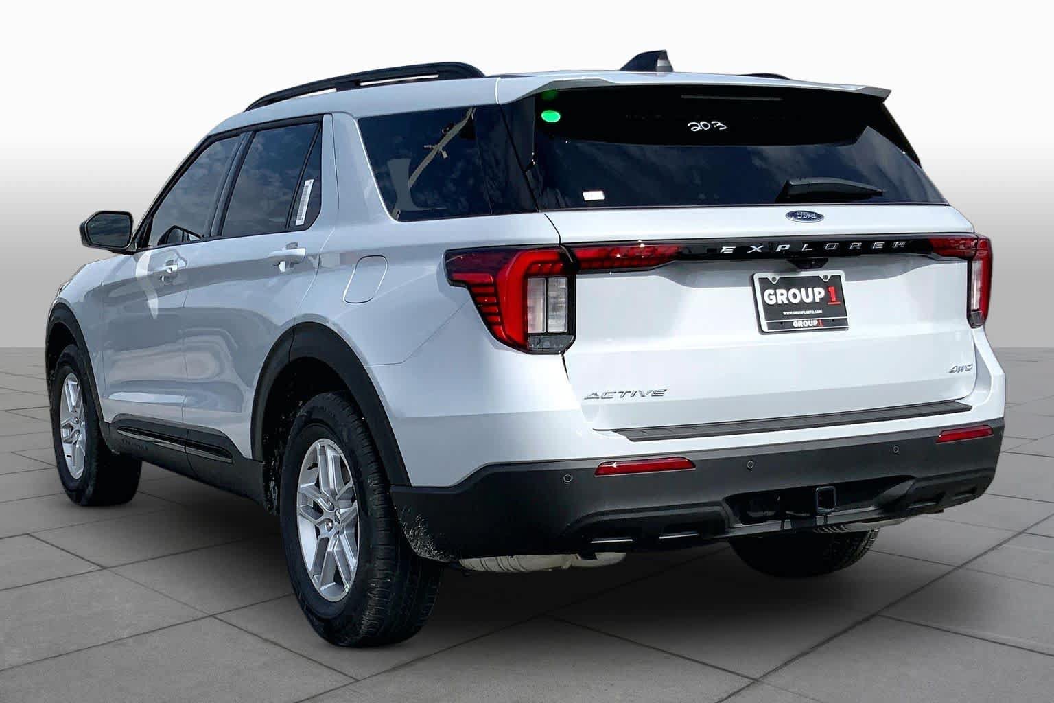 New 2026 Ford Explorer Active AWD/4WD image 9