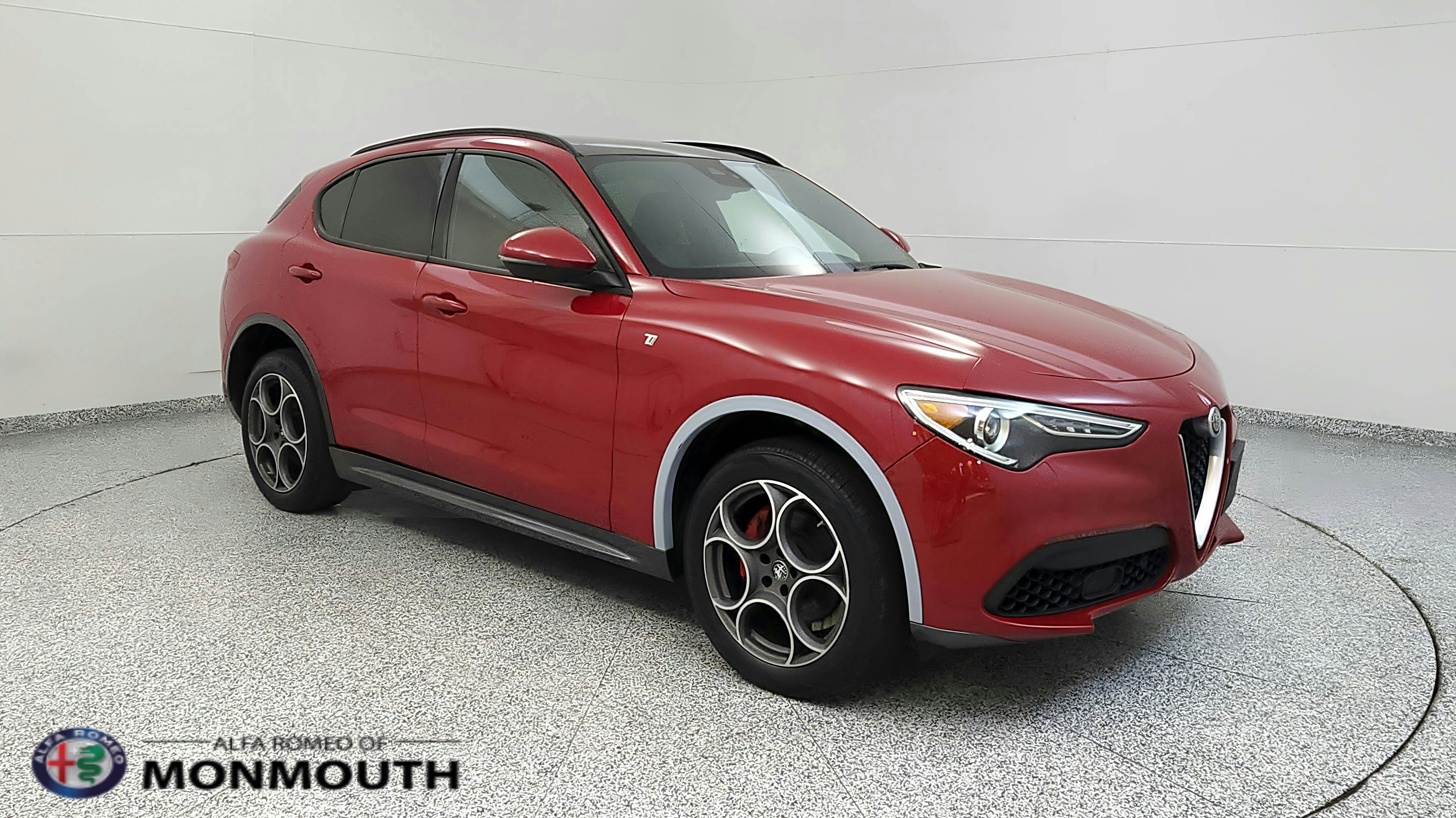 Used 2022 Alfa Romeo Stelvio Ti image 1