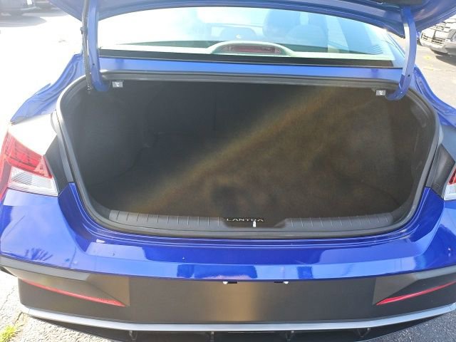 Certified 2025 Hyundai Elantra SEL w/ Cargo Package image 17