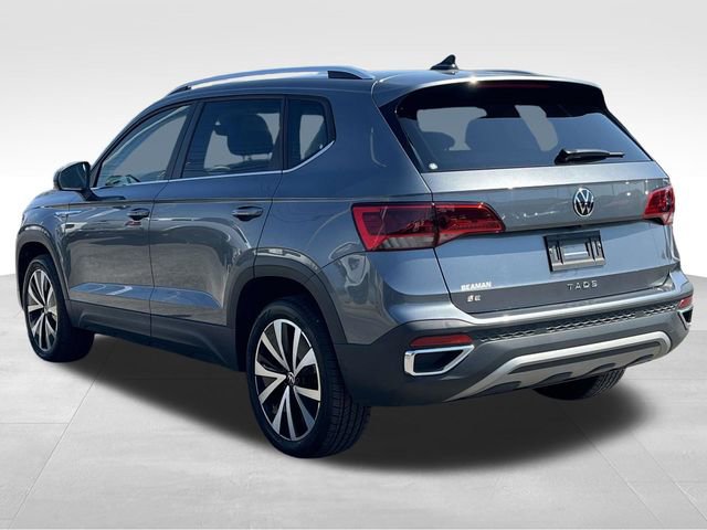 Used 2023 Volkswagen Taos SE w/ Panoramic Sunroof Package image 5
