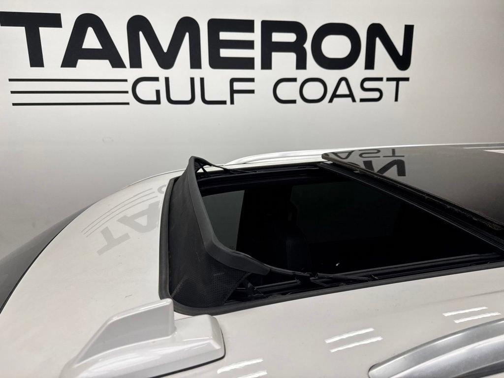 Used 2022 GMC Yukon XL Denali AWD/4WD image 16