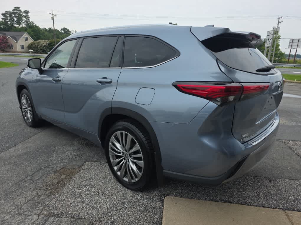 Used 2021 Toyota Highlander Platinum AWD/4WD image 5