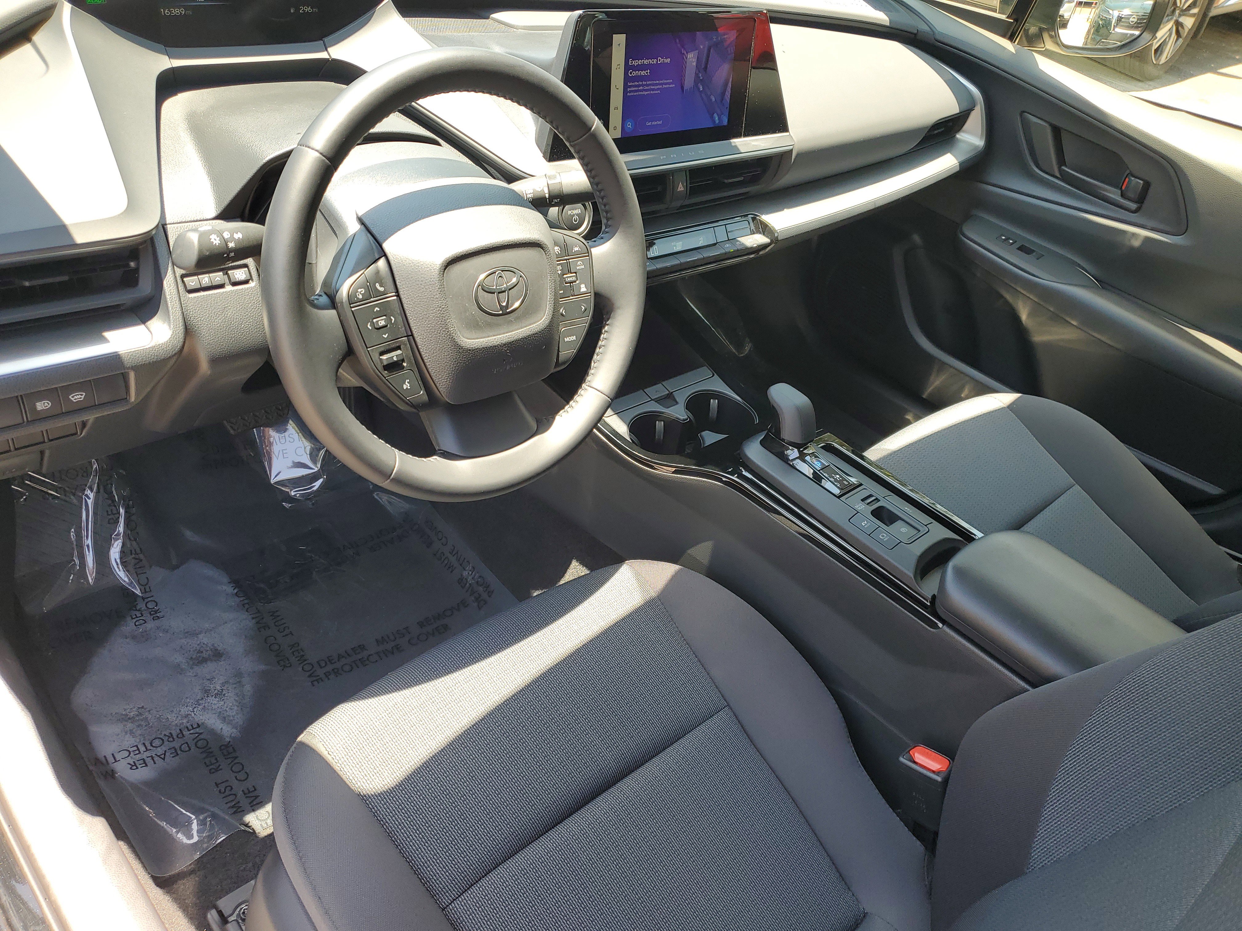 Used 2024 Toyota Prius LE image 7