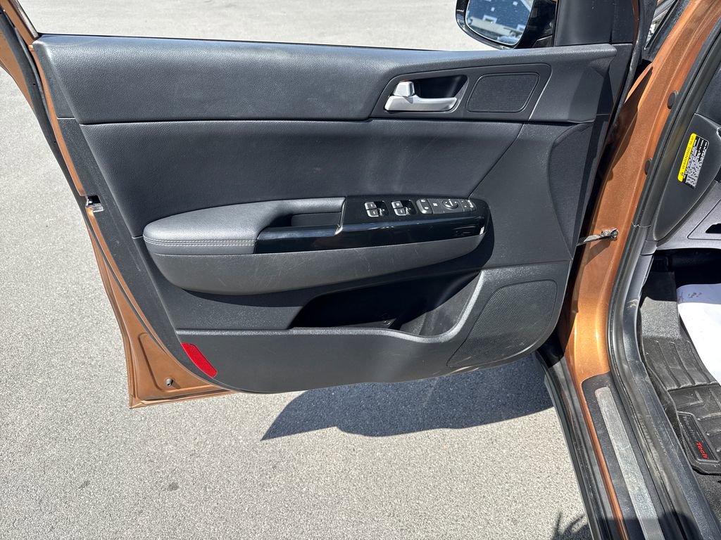 Used 2021 Kia Sportage S w/ S AWD Premium Package image 13