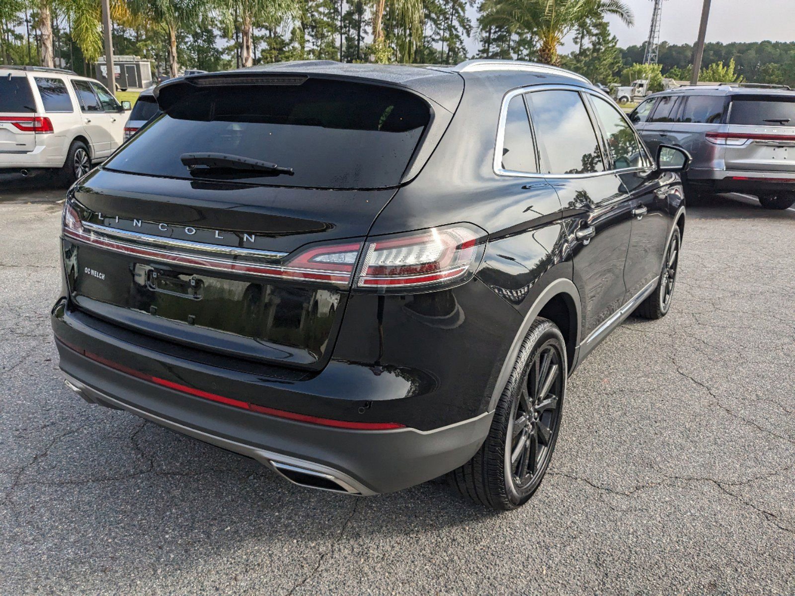 Certified 2023 Lincoln Nautilus Reserve w/ Monochromatic Package image 5