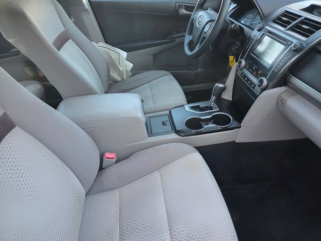 Used 2012 Toyota Camry LE FWD image 18