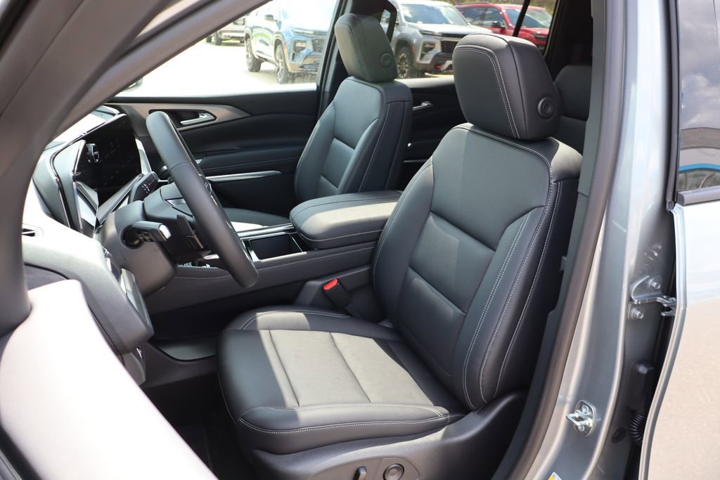 New 2026 Chevrolet Traverse LT FWD image 14