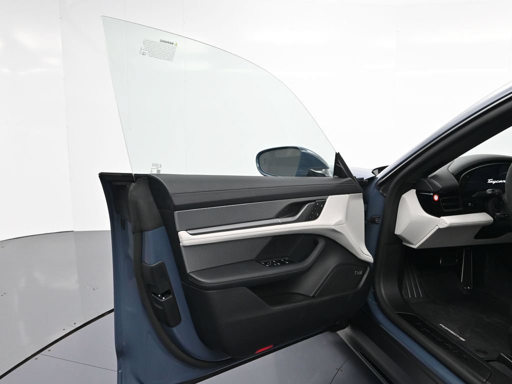 New 2026 Porsche Taycan GTS AWD/4WD image 16