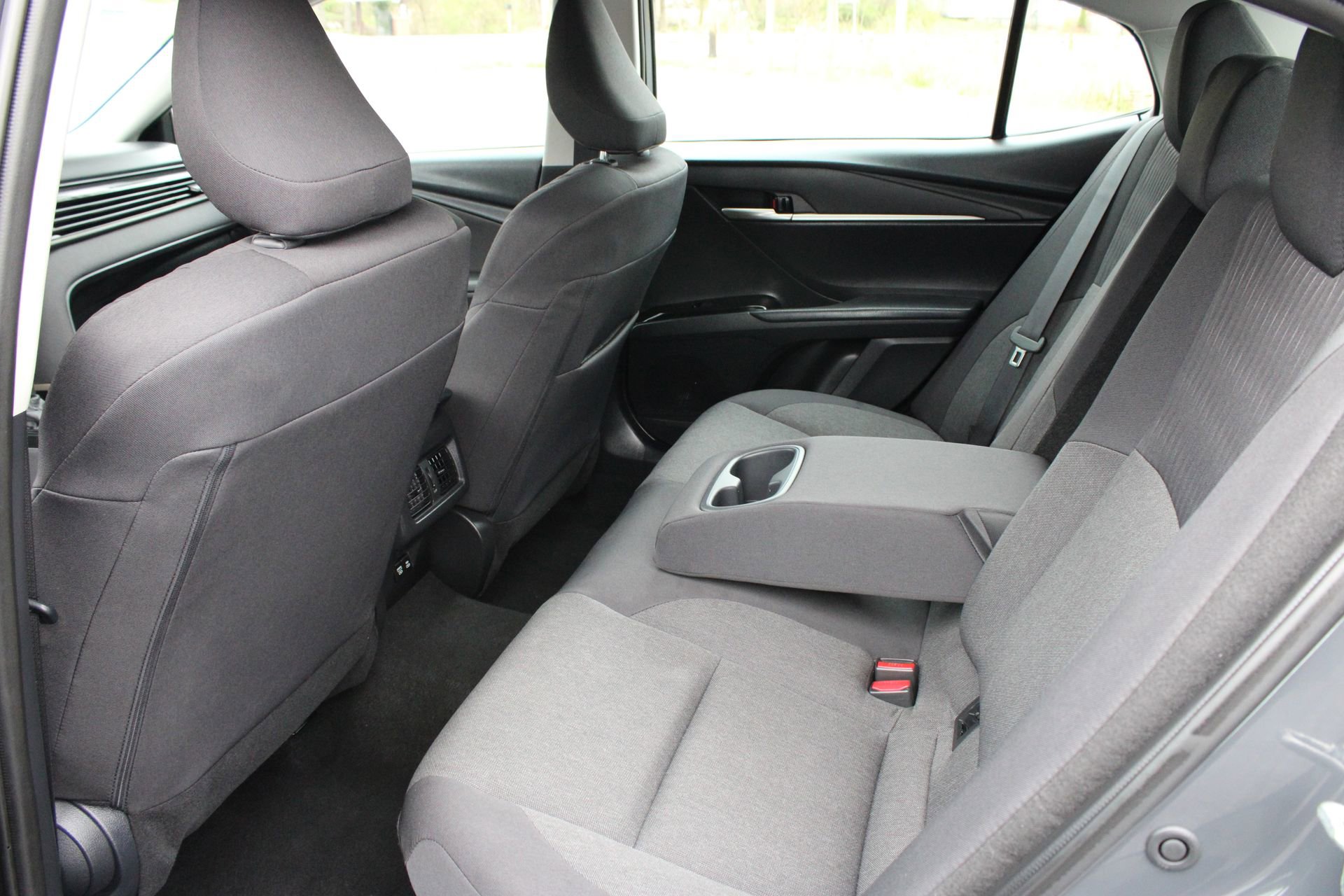 Used 2025 Toyota Camry LE image 18