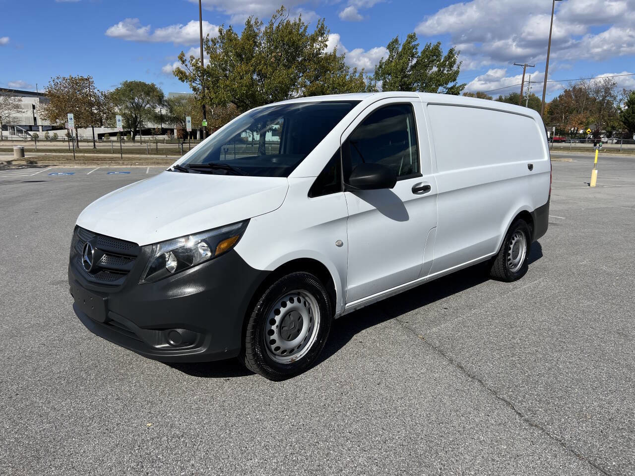 Used 2018 Mercedes-Benz Metris w/ Blind Spot Assist Package image 2