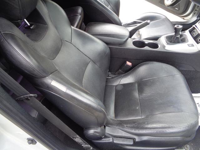 Used 2010 Hyundai Genesis 3.8 RWD image 19