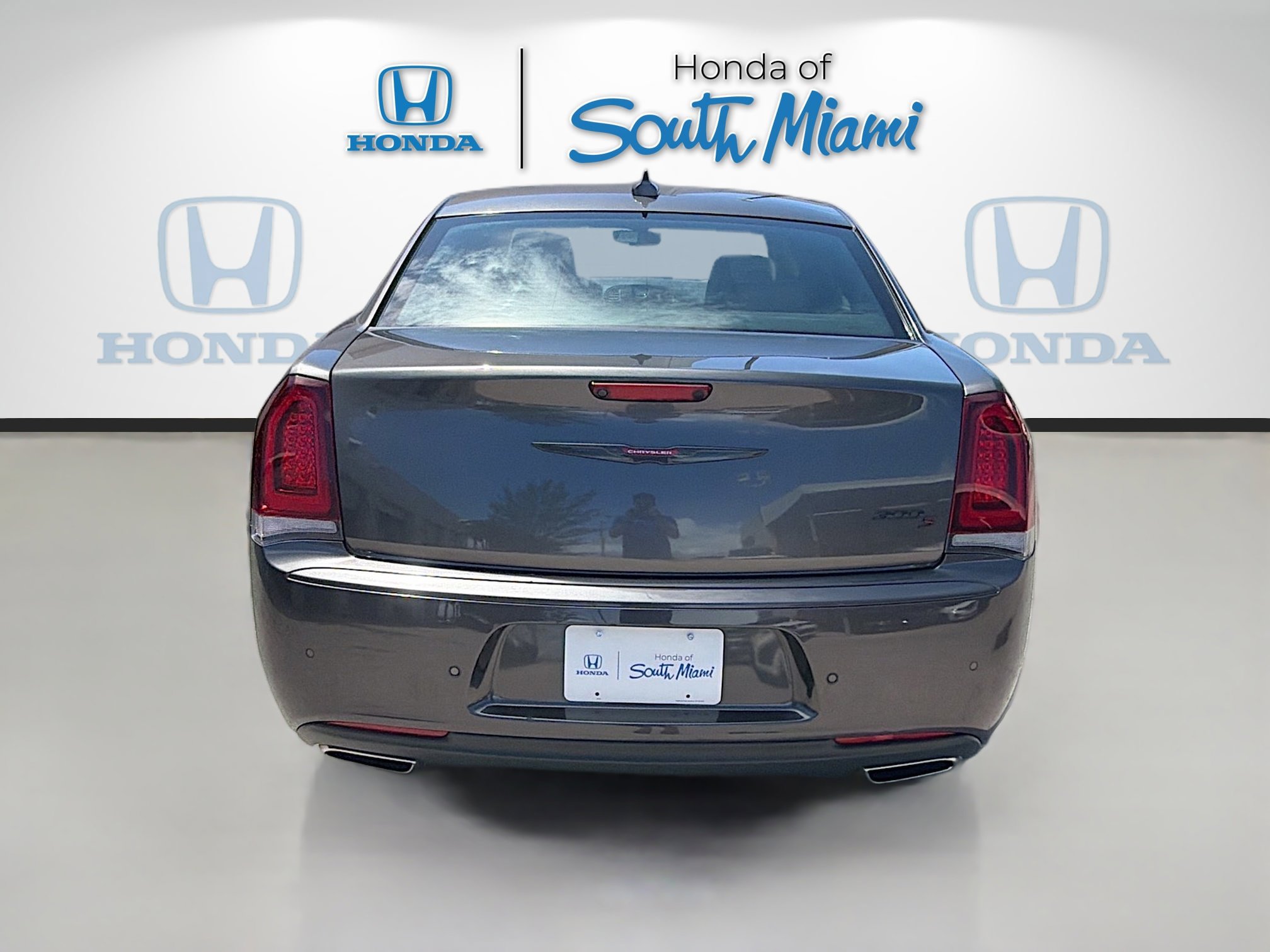 Used 2023 Chrysler 300 S image 6
