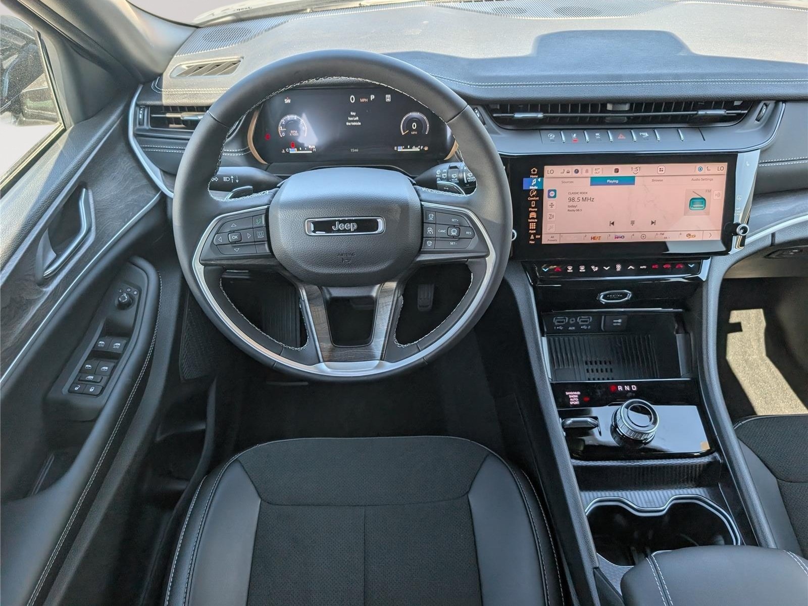 New 2027 Jeep Grand Cherokee Altitude AWD/4WD image 13