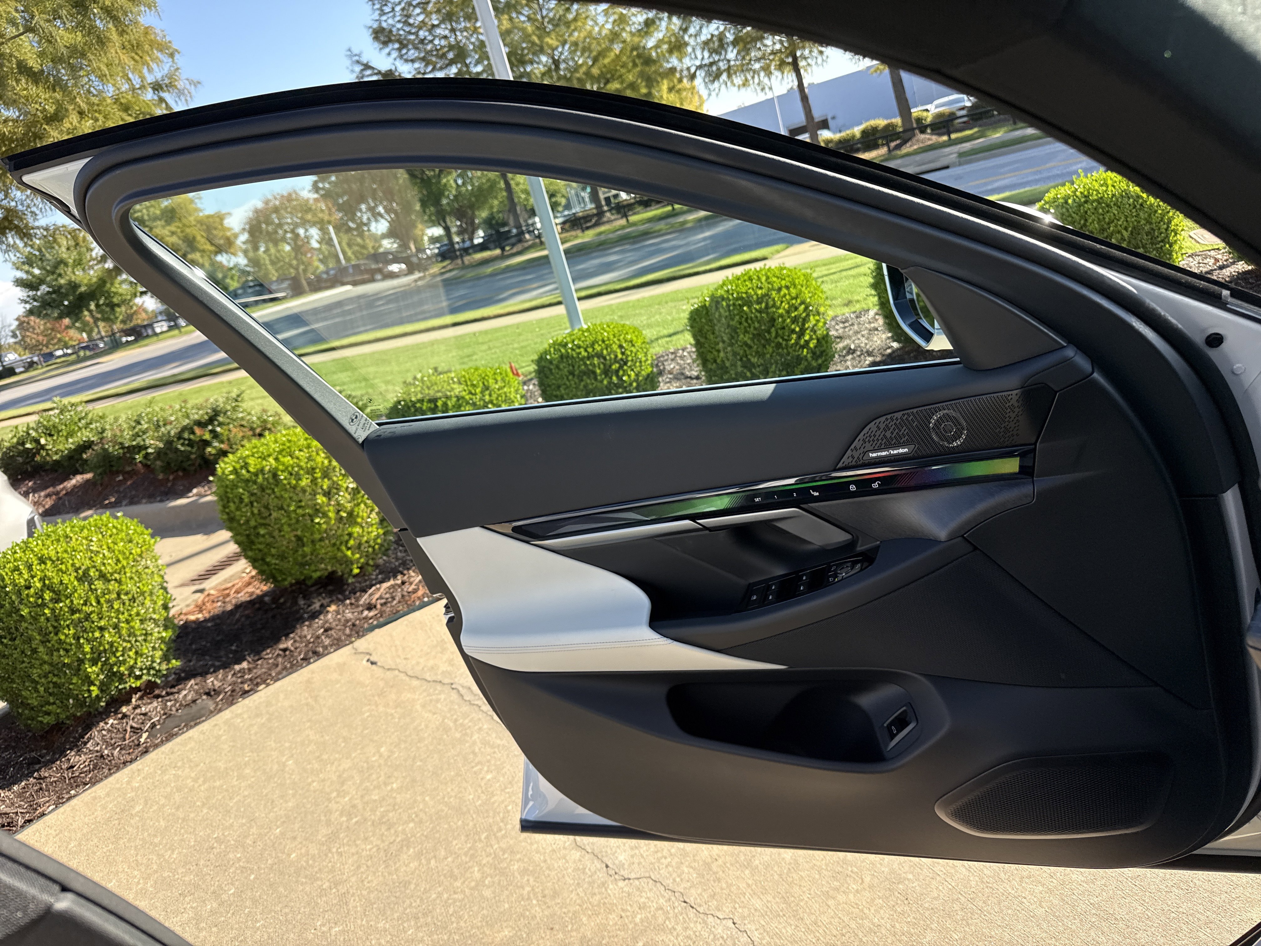 New 2026 BMW i5 eDrive40 image 20