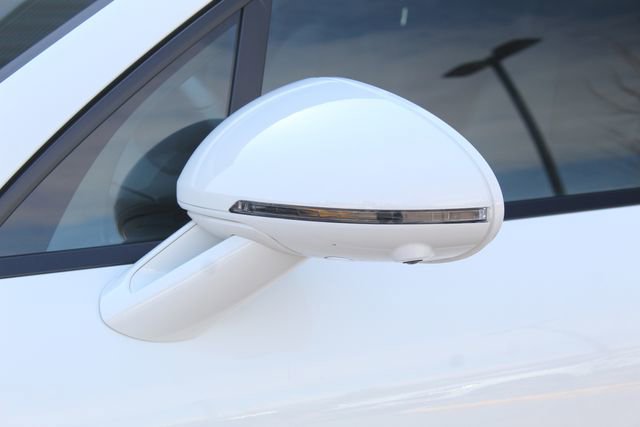 Certified 2026 Porsche Macan image 14