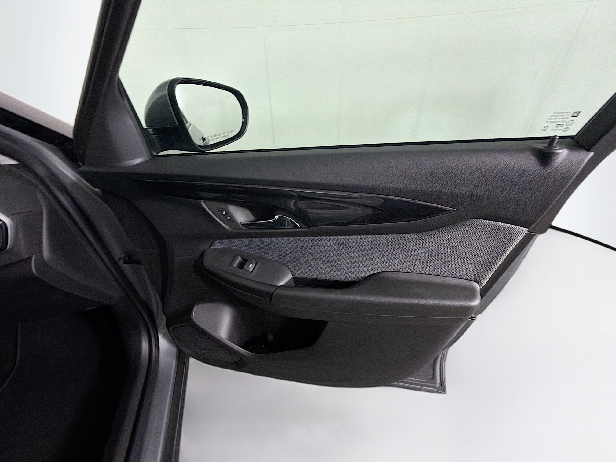 Used 2025 Chevrolet TrailBlazer LT FWD image 29
