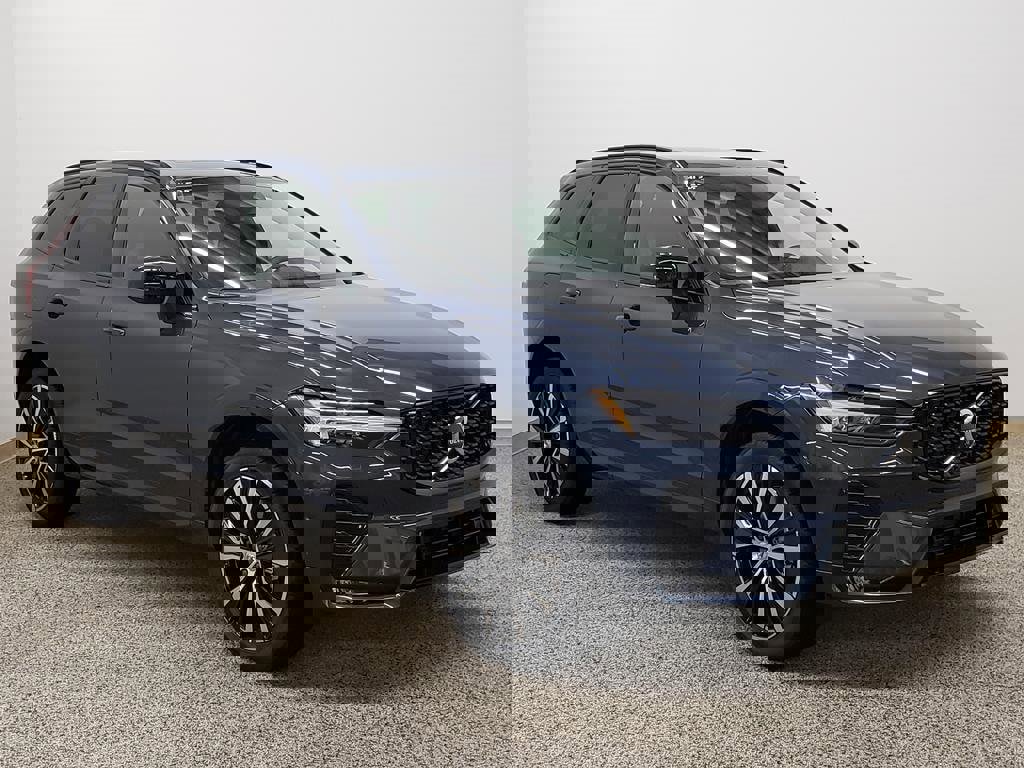 New 2025 Volvo XC60 B5 Plus w/ Protection Package Premier
