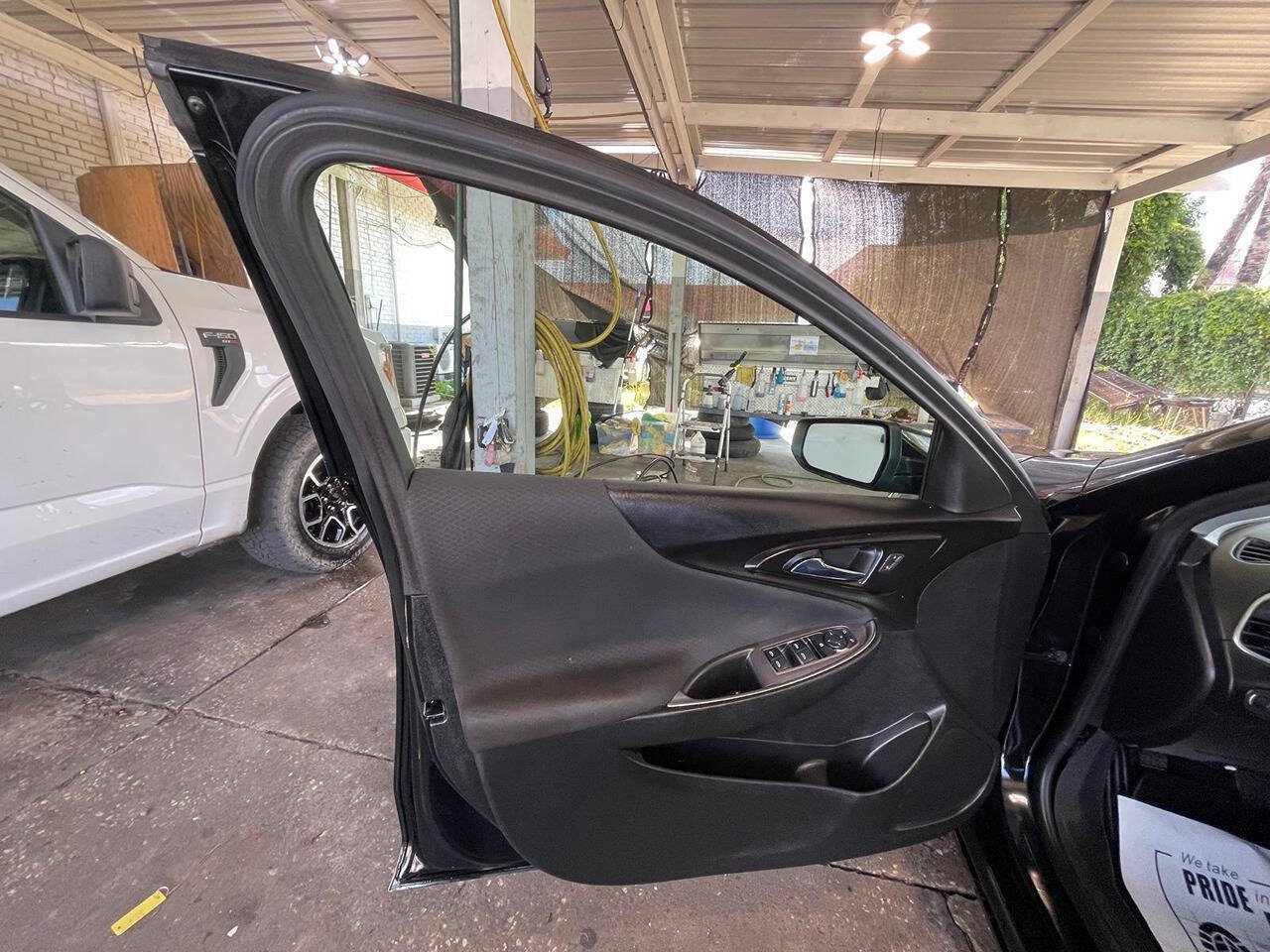 Used 2021 Chevrolet Malibu LT FWD image 8