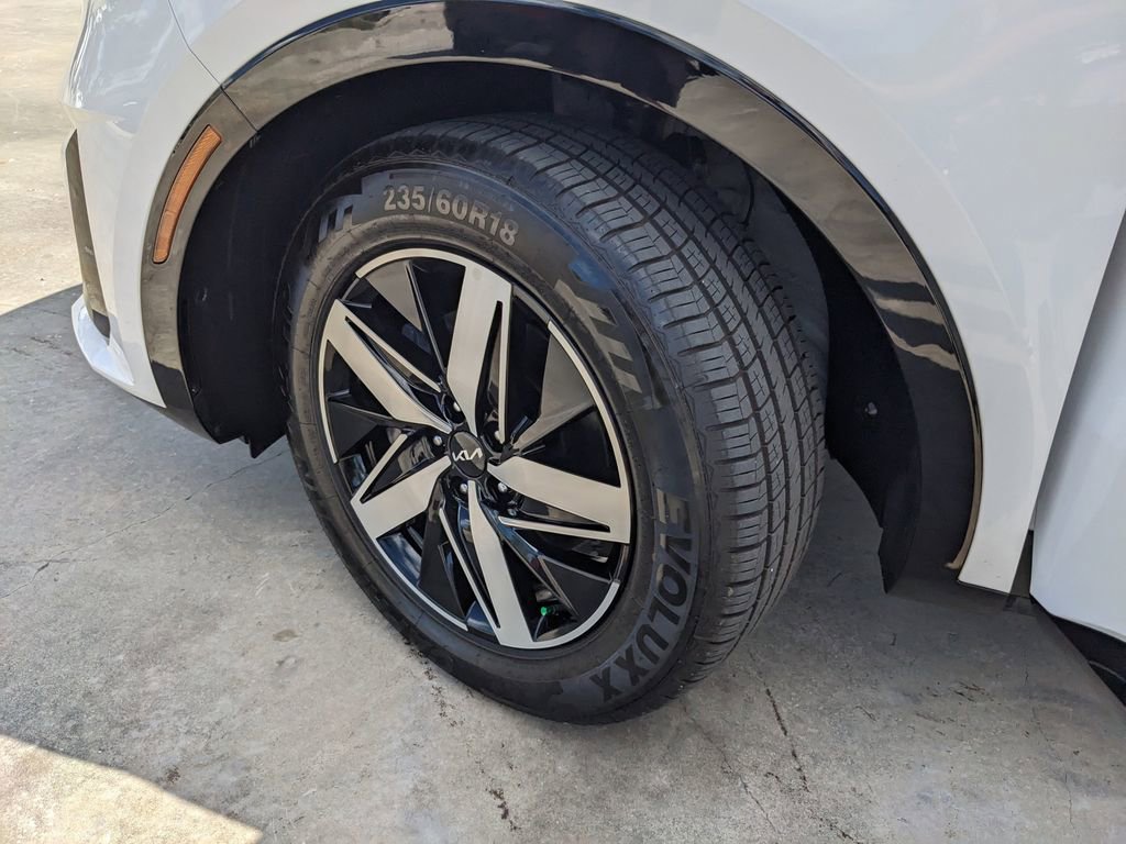 Certified 2023 Kia Sorento EX w/ Panoramic Sunroof Package image 37