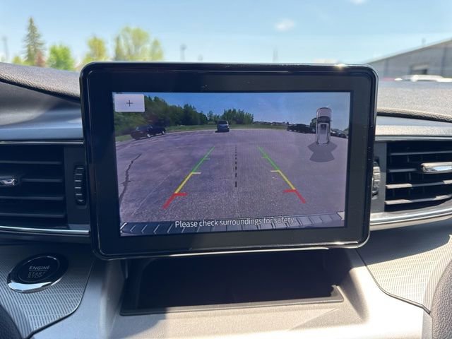 Used 2022 Ford Explorer XLT w/ Equipment Group 202A AWD/4WD image 33