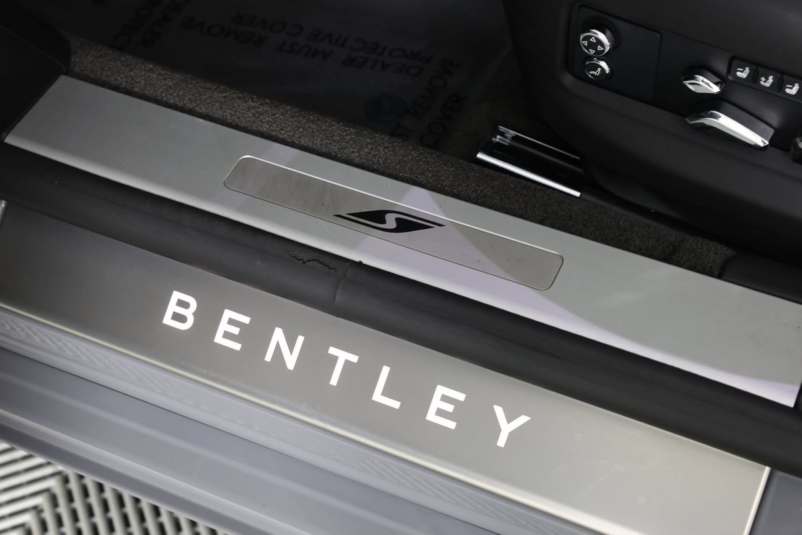Certified 2023 Bentley Flying Spur S V8 AWD/4WD image 24