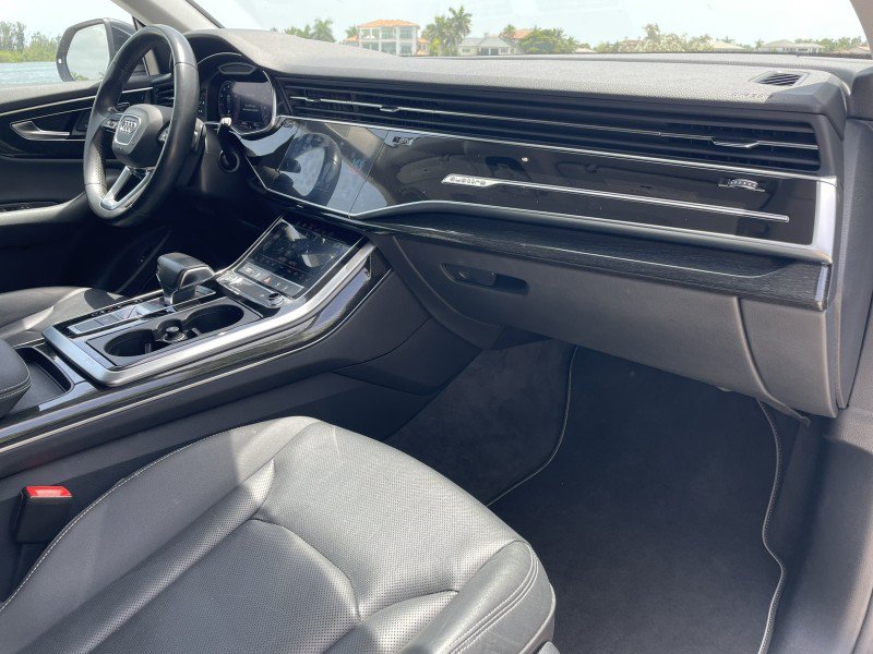 Used 2019 Audi Q8 Premium Plus w/ Premium Plus AWD/4WD image 8