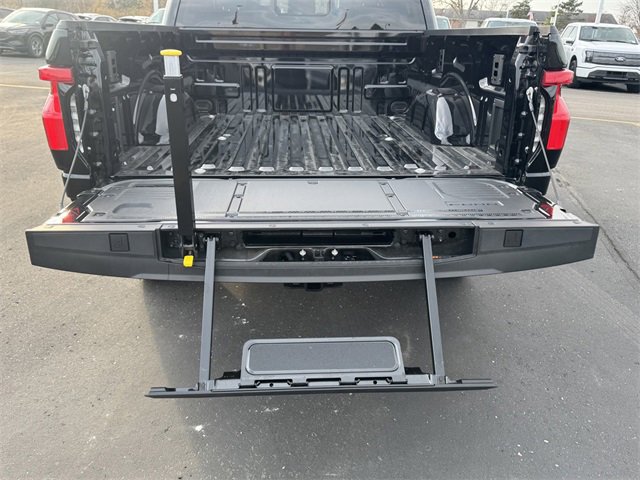 New 2025 Ford F150 Lightning Platinum image 7