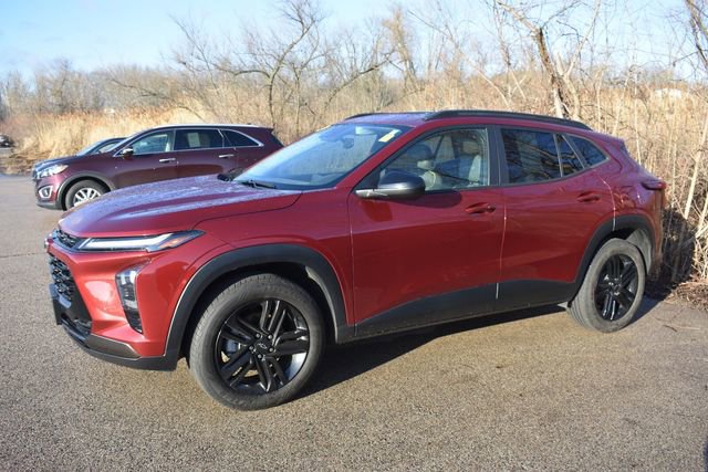 Certified 2024 Chevrolet Trax ACTIV w/ Sunroof Package image 6