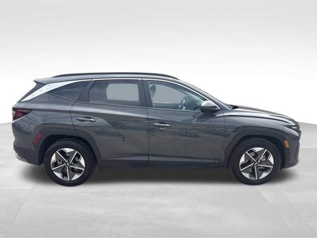Used 2025 Hyundai Tucson SEL FWD image 8