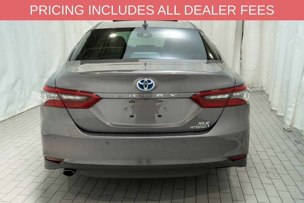 Used 2022 Toyota Camry XLE w/ Navigation Upgrade Package FWD image 4