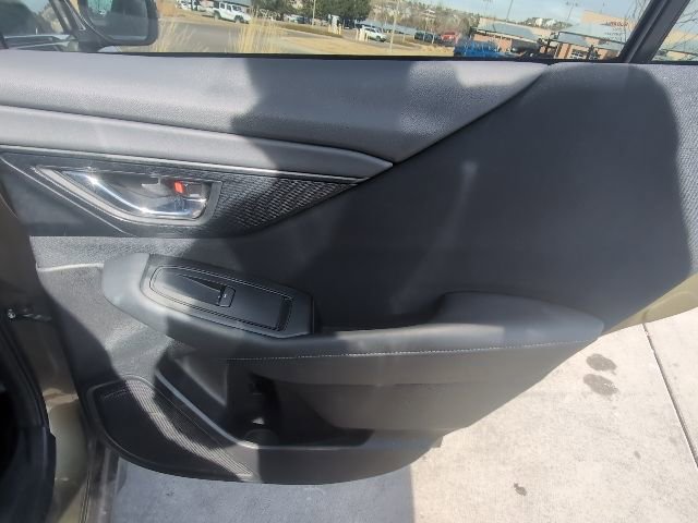Used 2025 Subaru Outback Premium image 29