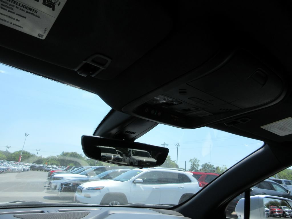 Certified 2020 Chevrolet Blazer Premier w/ Driver Confidence II Package FWD image 35