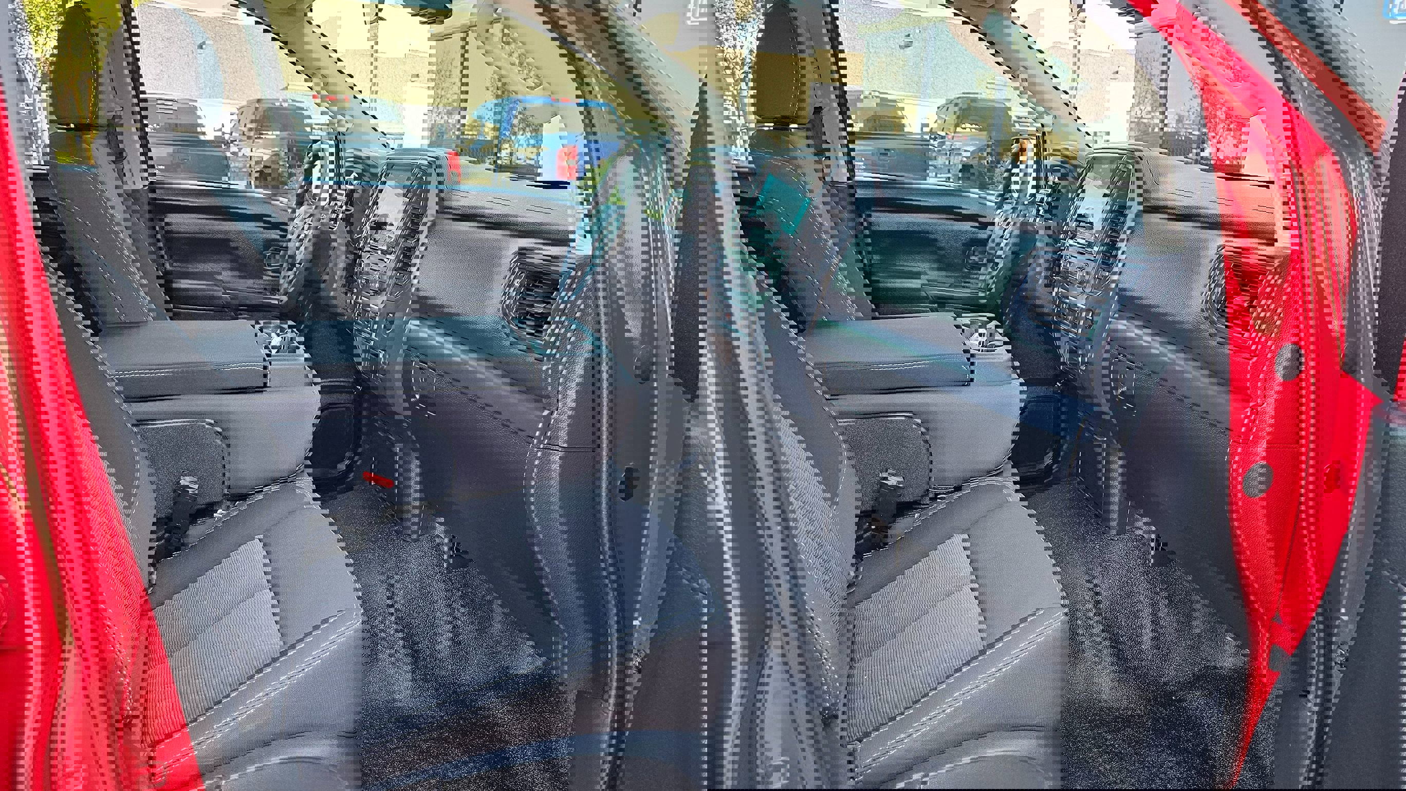 Used 2023 Nissan Titan S w/ S Utility Package image 26