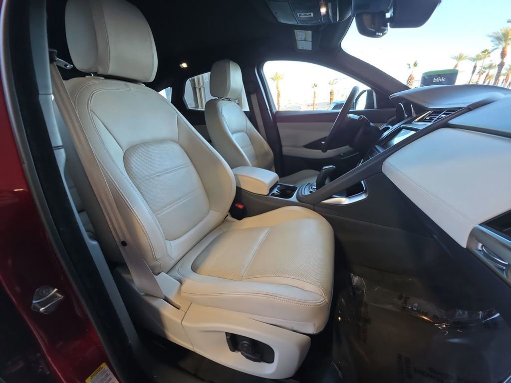 Used 2020 Jaguar E-PACE SE image 29