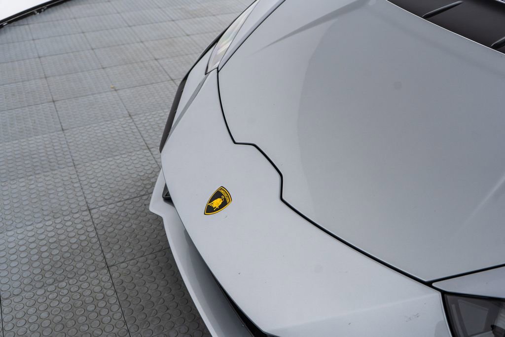 Used 2023 Lamborghini Huracan Tecnica image 11