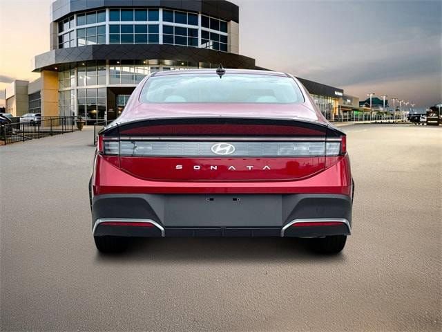 Certified 2025 Hyundai Sonata SE image 6