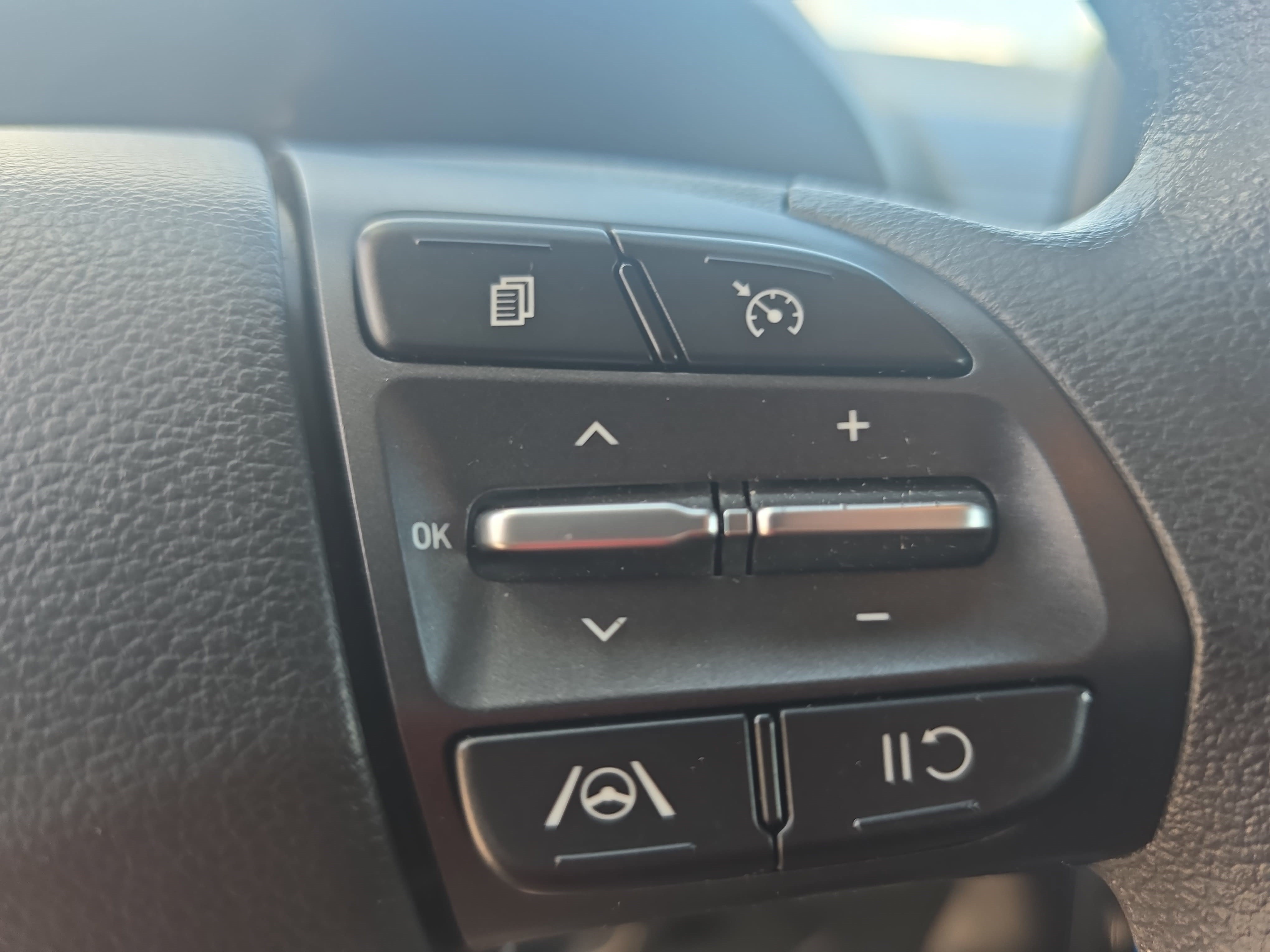 Used 2022 Hyundai Kona SEL AWD/4WD image 17