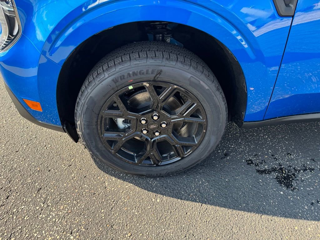 New 2025 Ford Maverick XLT w/ Black Appearance Package image 9