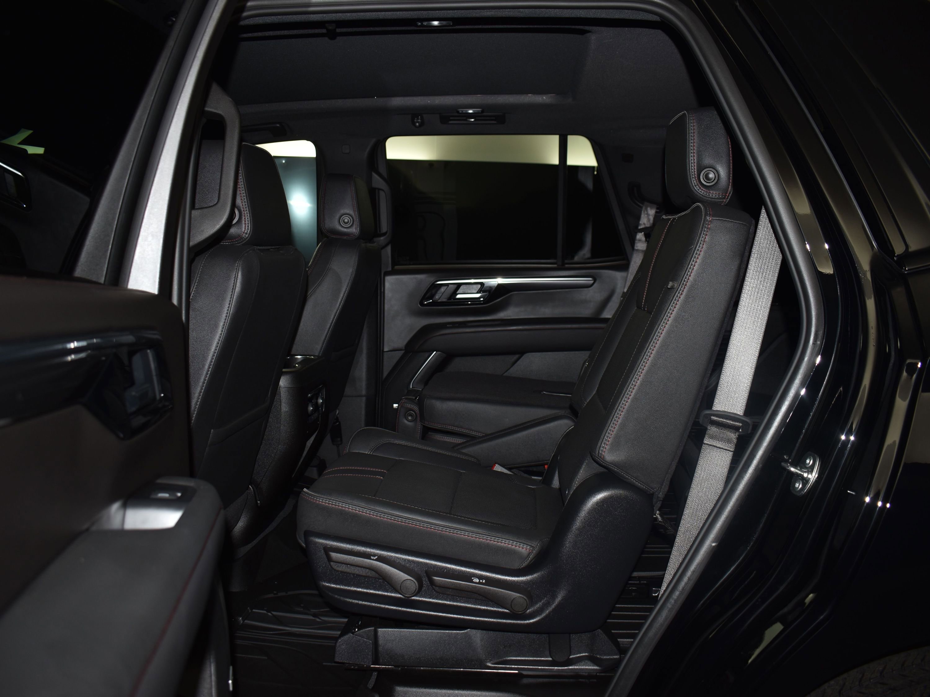 Used 2025 Chevrolet Tahoe RST w/ RST Capability Package image 23