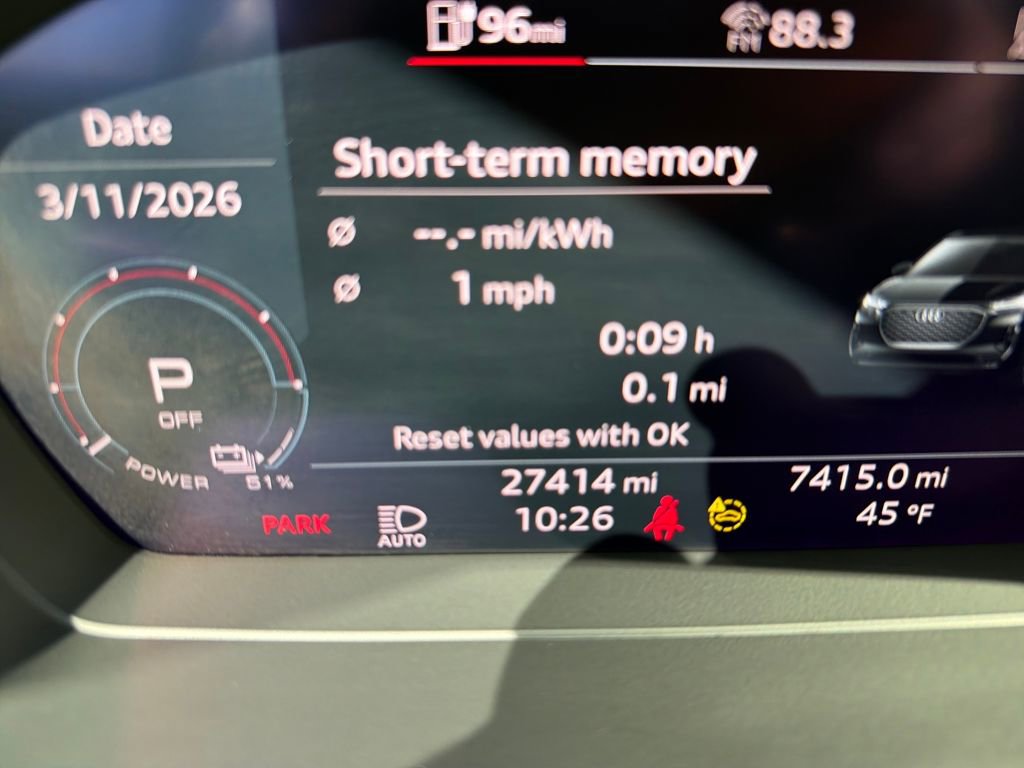 Used 2024 Audi Q4 e-tron Prestige image 17