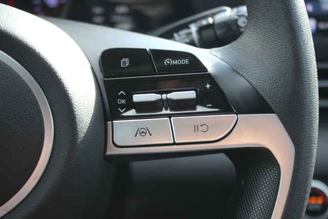 Used 2023 Hyundai Elantra SEL FWD image 14