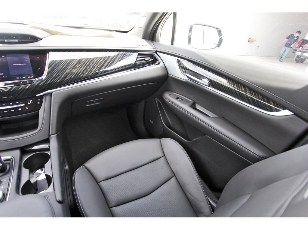 New 2024 Cadillac XT6 Premium Luxury w/ Technology Package FWD image 10