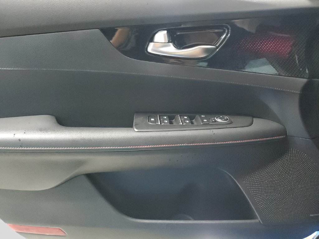 Used 2023 Kia Forte GT w/ GT2 Package FWD image 21