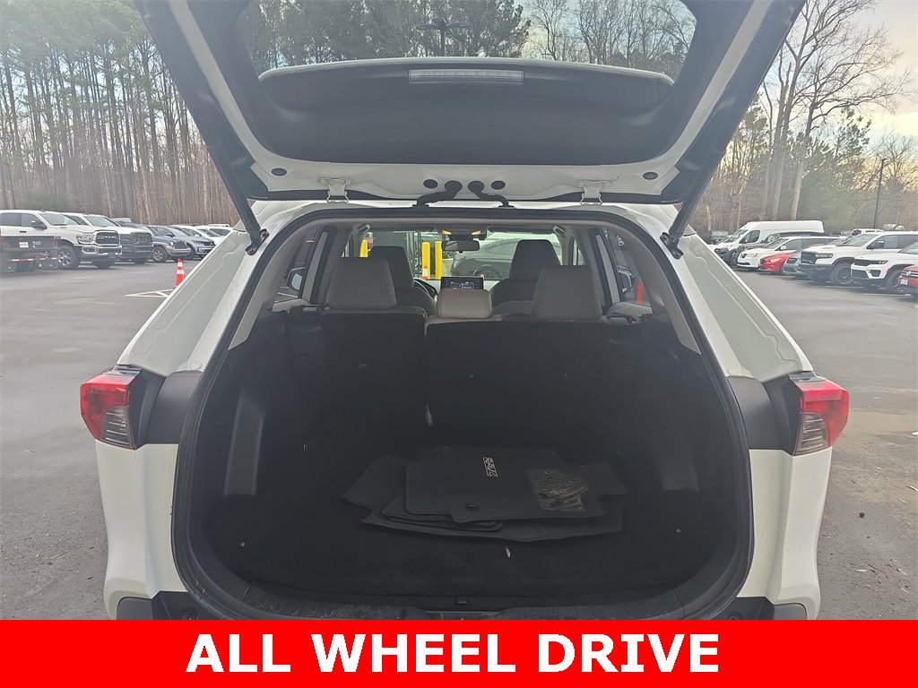 Used 2019 Toyota RAV4 XLE image 13