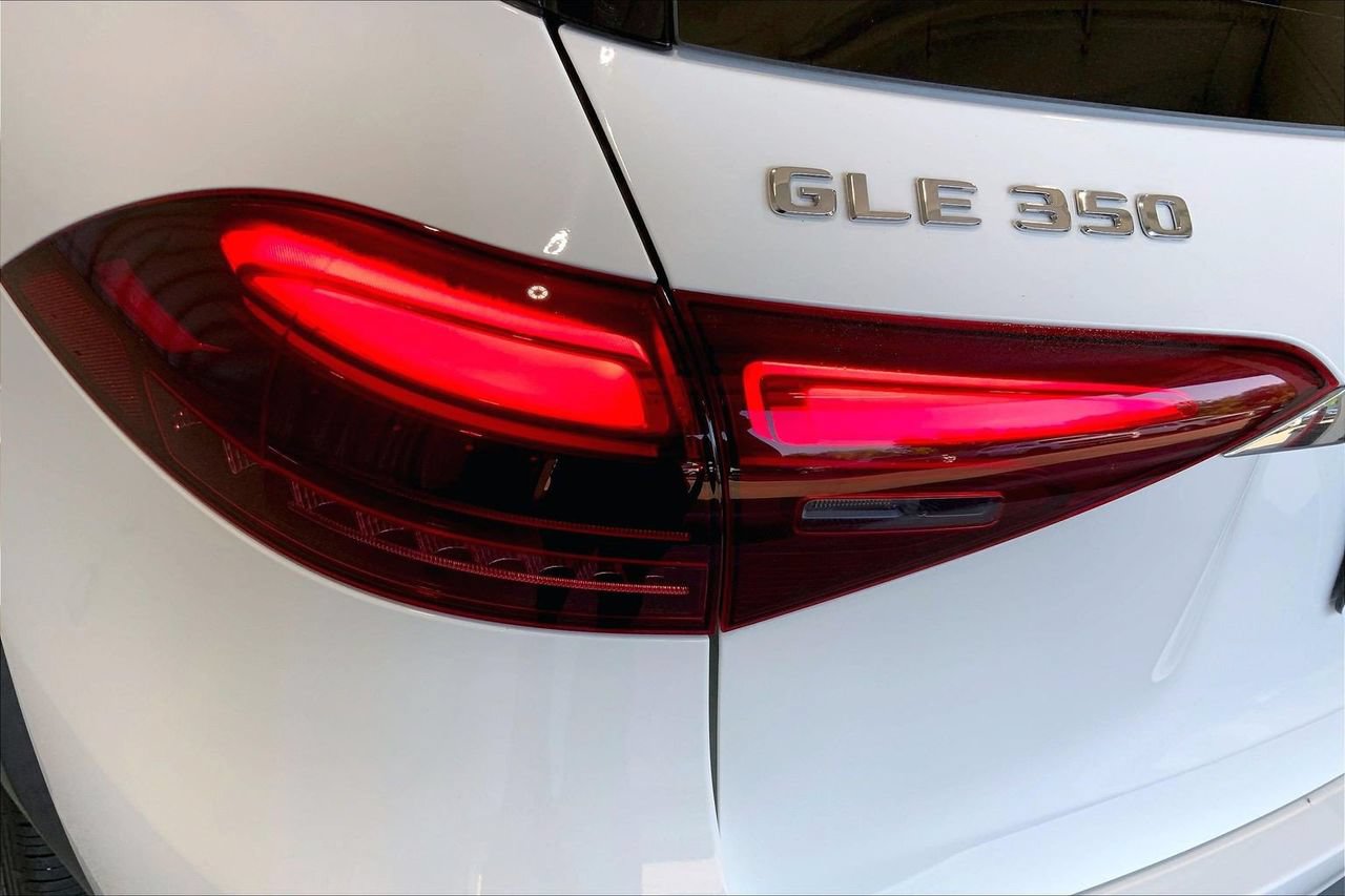 Used 2024 Mercedes-Benz GLE 350 4MATIC w/ 3rd Row Seat Package image 29