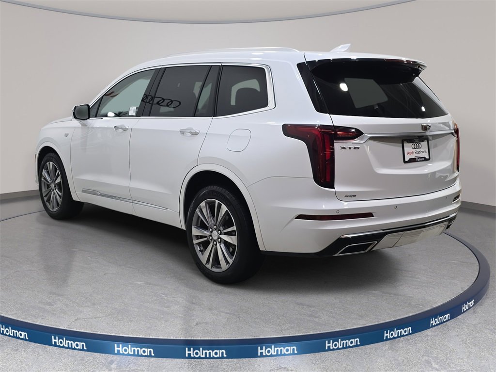 Used 2024 Cadillac XT6 Premium Luxury image 8